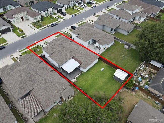 Building Photo - 3904 Wisteria Ave