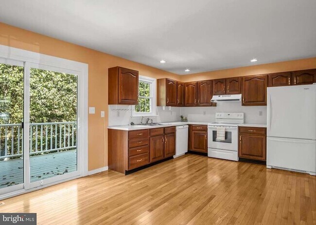 Building Photo - 4178 Kittatinny Dr