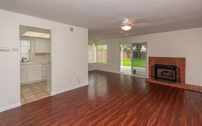 Building Photo - 2955 Brandon Cir
