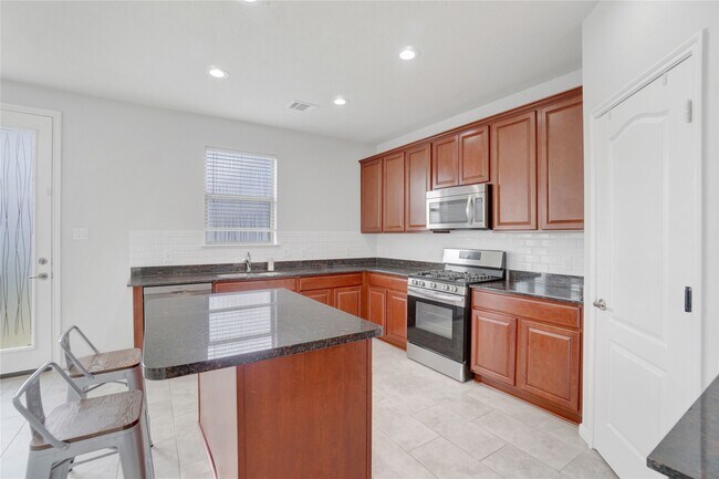 Building Photo - 10514 Kentington Oak Dr