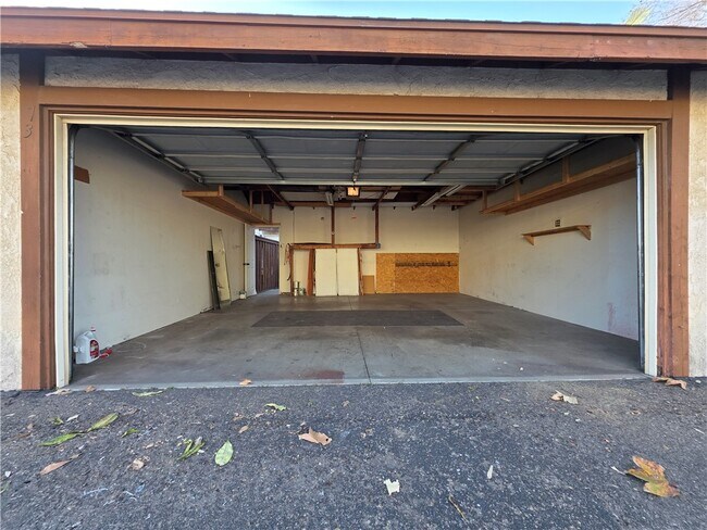 Building Photo - 1173 S Paula Dr