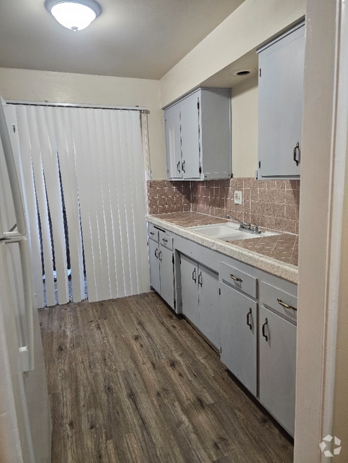 Building Photo - 843 W Los Felis Ave
