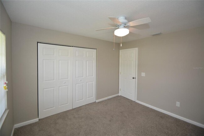 Building Photo - 17 Evansville Ln