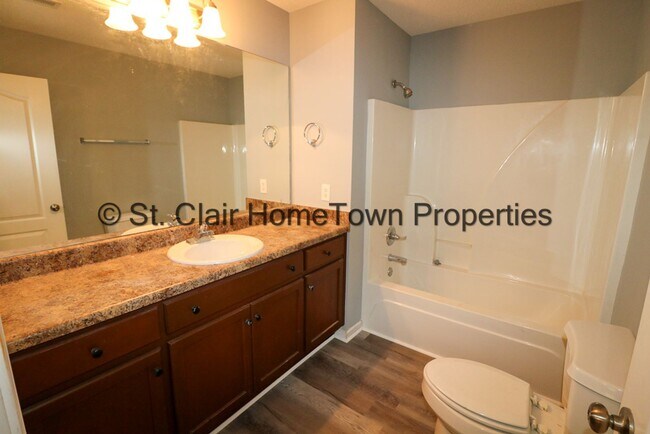 Building Photo - Totally Remodeled Tri-Plex in Lincoln School System