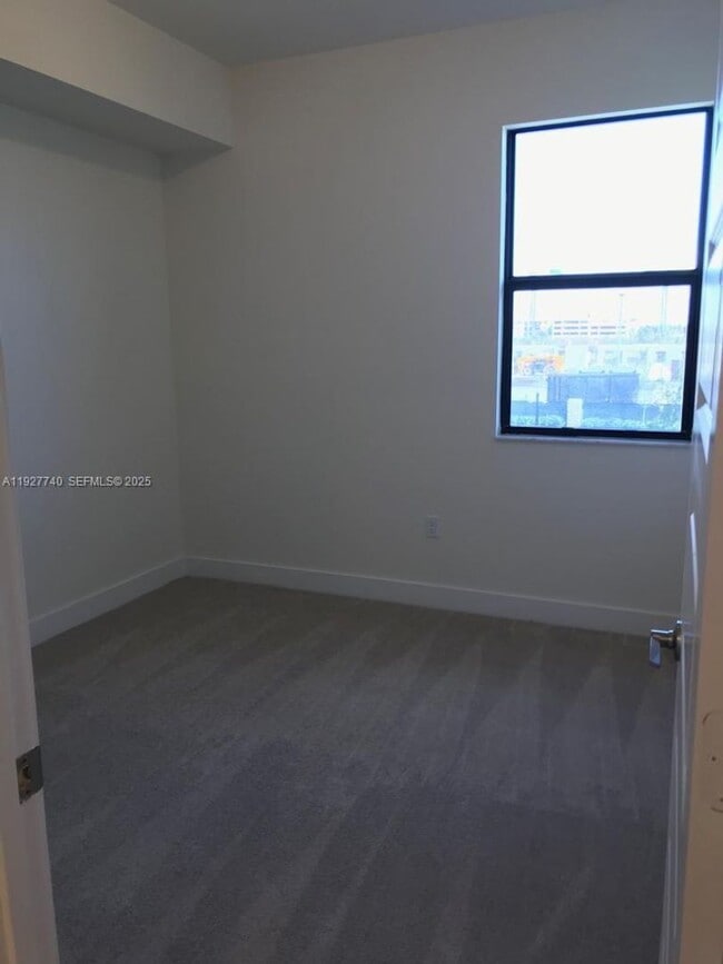 Building Photo - 10431 NW 82nd St