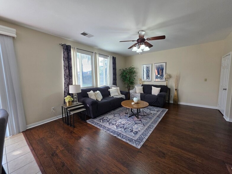 Building Photo - 10403 Coconut Grove Ct