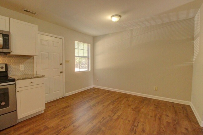 Building Photo - 1306 Marne Ave