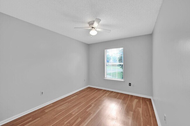 Building Photo - 9687 Hersham Ct