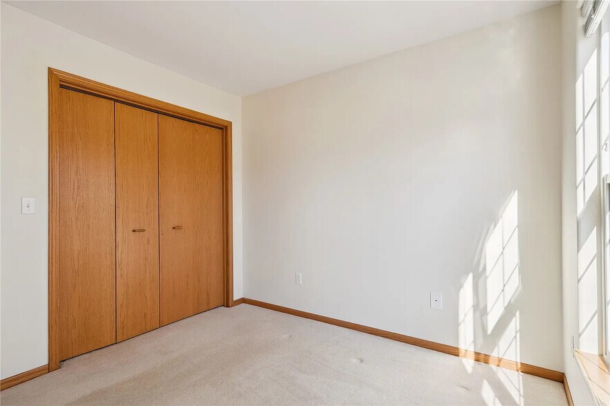 Building Photo - 1426 Crossings Ct NE