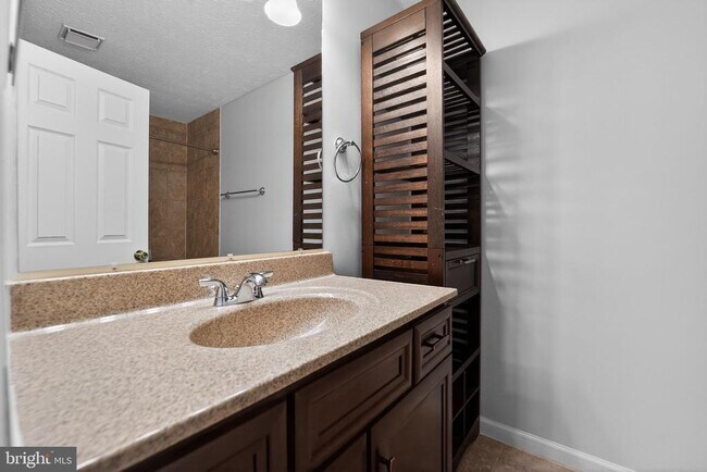 Building Photo - 7916 Evesboro Dr