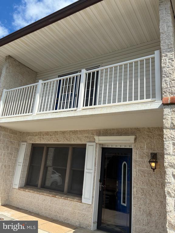 Building Photo - 16 Catalpa Ct