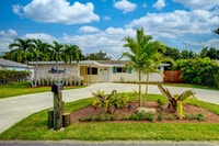 Building Photo - 2842 SW 6th St