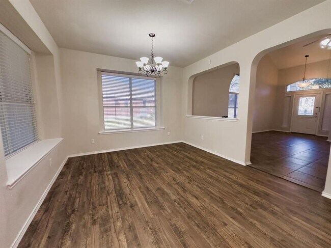 Building Photo - 320 Peanut Dr