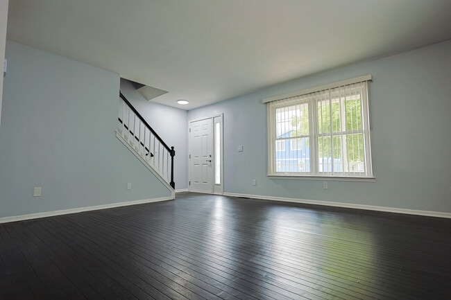 Building Photo - 8872 Lagoon Dr