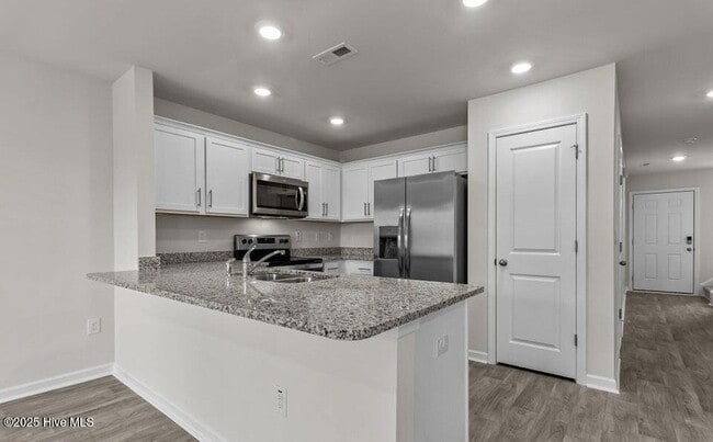 Building Photo - 2305 Gracie Ln