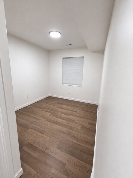 Building Photo - 3625 E Bluebell Dr