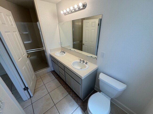 Building Photo - 3 bedroom | 2 bathroom | Single family hom...