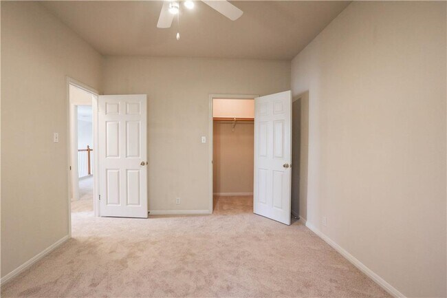 Building Photo - 10216 Open Gate Dr