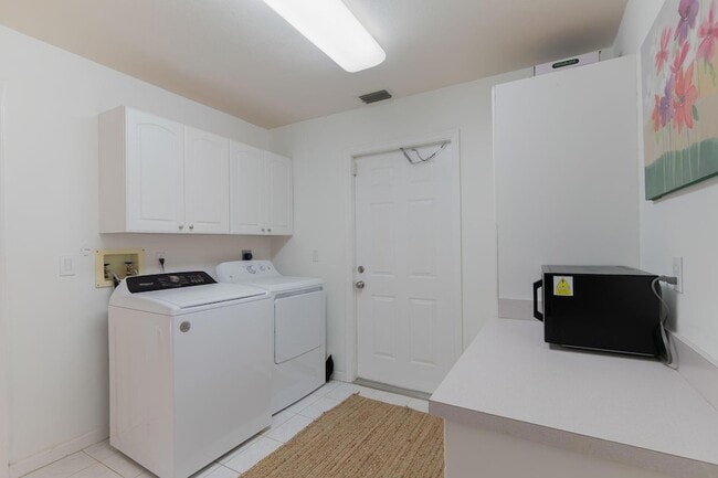 Building Photo - 16144 122nd Dr N