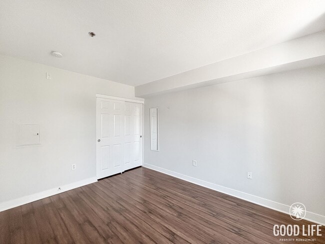 Building Photo - Stunning 2BD/2BA Condo in Little Italy W/ ...