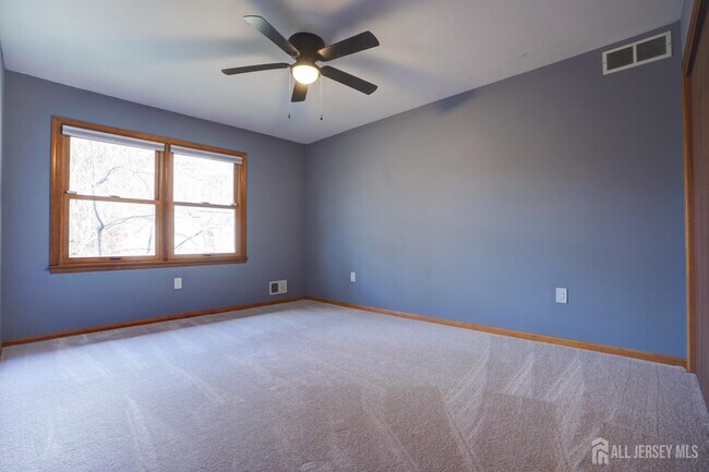 Building Photo - 11 Lenox St