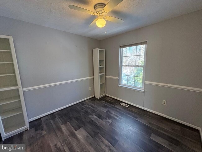 Building Photo - 2606 Windy Oak Ct