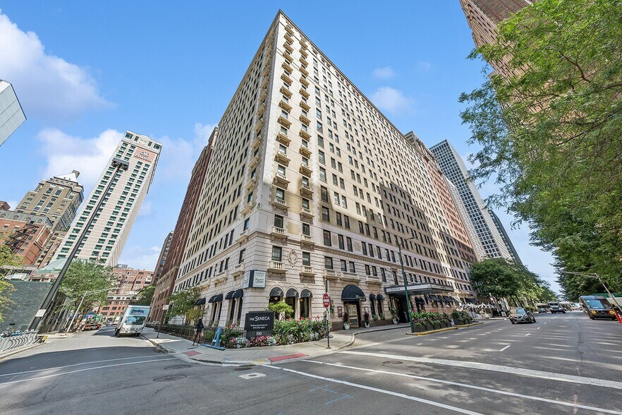 Building Photo - 187 E Chestnut St