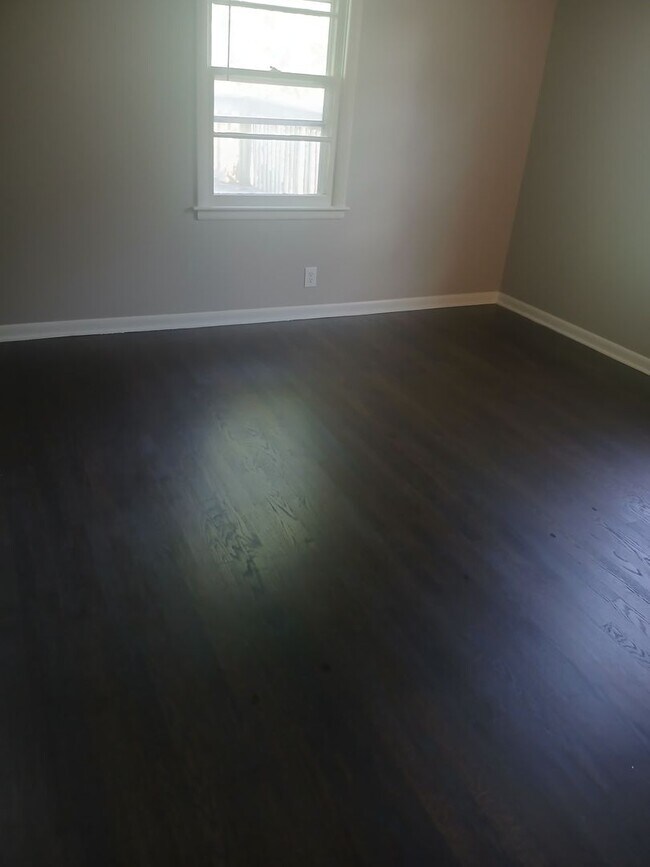 Building Photo - NEW Rate NOW! Beautiful 3 Bedroom Home in ...