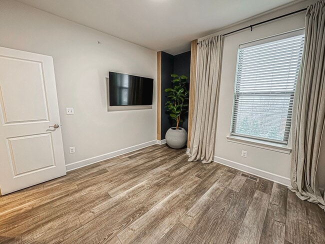 Building Photo - Modern 3 Bed 2.5 Bath End-Unit Townhome With Deck In The Landing At Cannon Branch