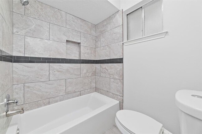 Building Photo - 22122 Woodrose Dr