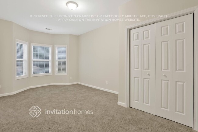 Building Photo - 4339 Shamrock Dr