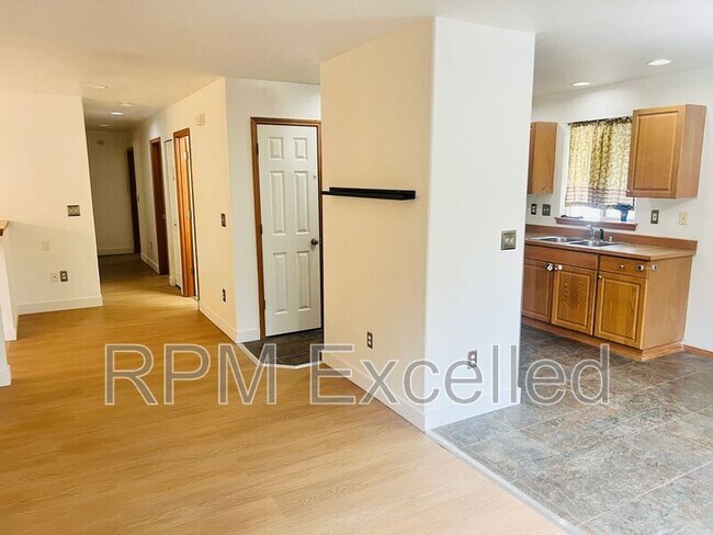 Building Photo - 31092 119th Ave SE