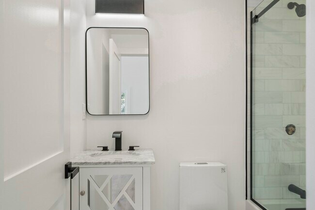 Building Photo - 89 5th St