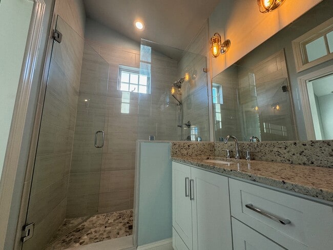 Building Photo - 9517 23rd Bay St