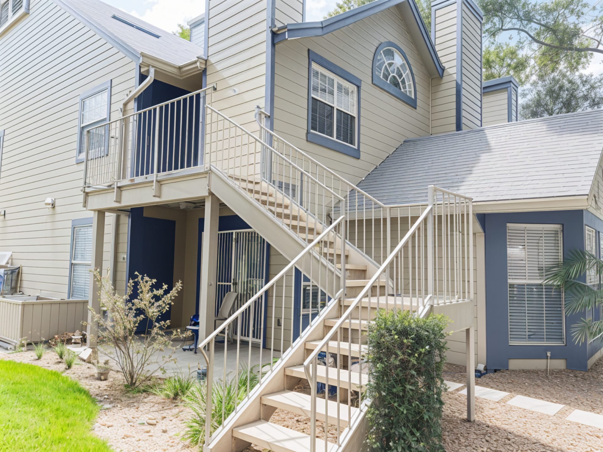 Building Photo - 963 Helmsley Ct
