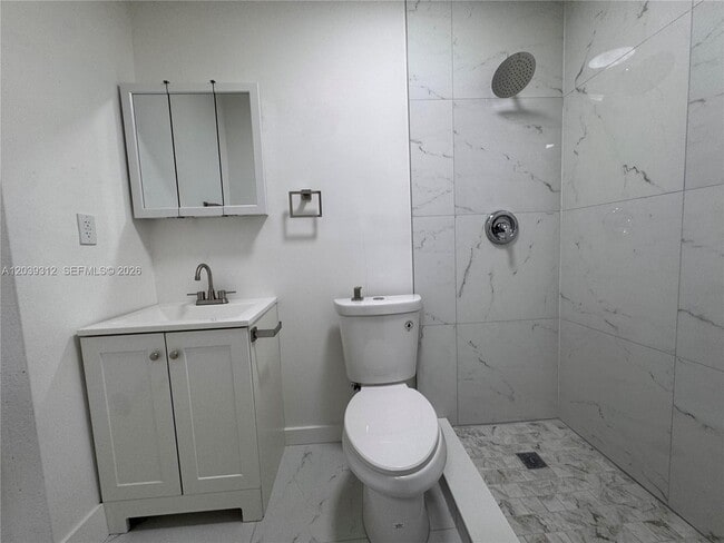 Building Photo - 3632 SW 87th Ave