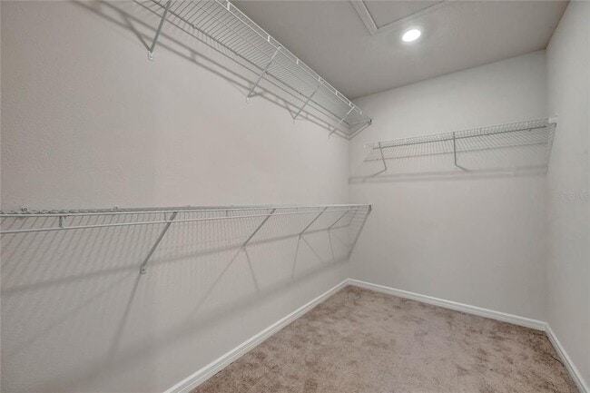 Building Photo - 1917 Summer Serenity Dr