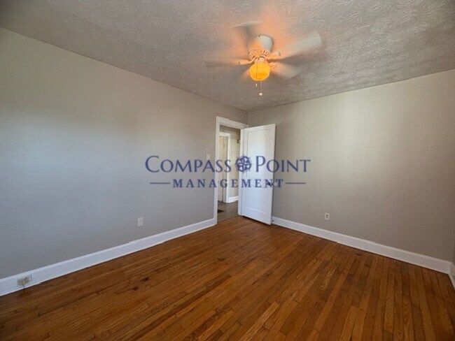 Building Photo - Come Settle Into Your New Home! FIRST MONTH RENT FREE!!!