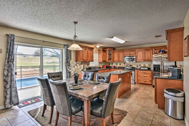 Building Photo - 407 Samuel St