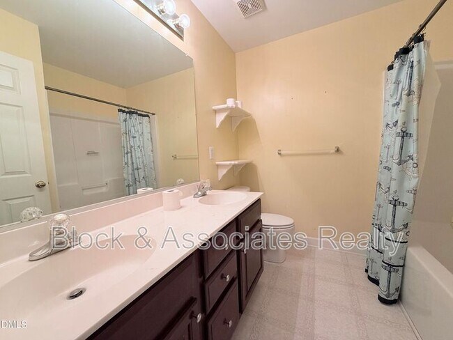 Building Photo - 603 Harold Latta Rd