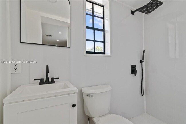 Building Photo - 1409 NW 44th St