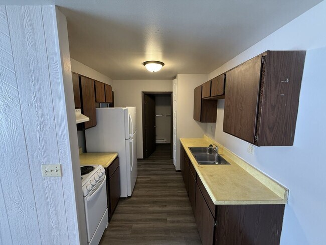 Building Photo - 1710 La Cres St