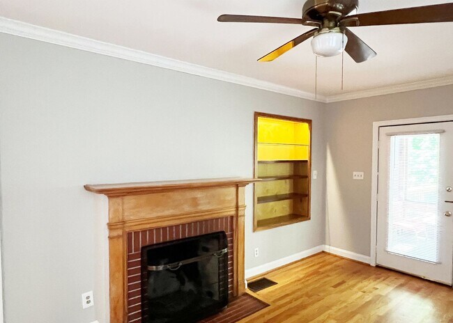 Building Photo - 3263 Bishop St