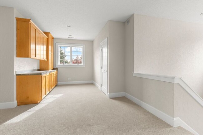 Building Photo - 16275 NE Eilers Rd