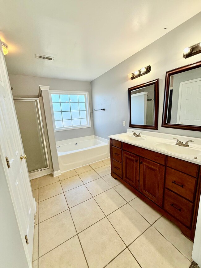 Building Photo - 3007 Hemby Commons Pkwy