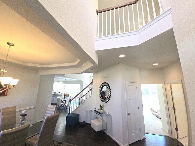 Building Photo - 1129 Flower St