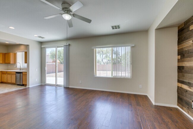 Building Photo - Large home near Aliante*Close to area schools and shopping centers*