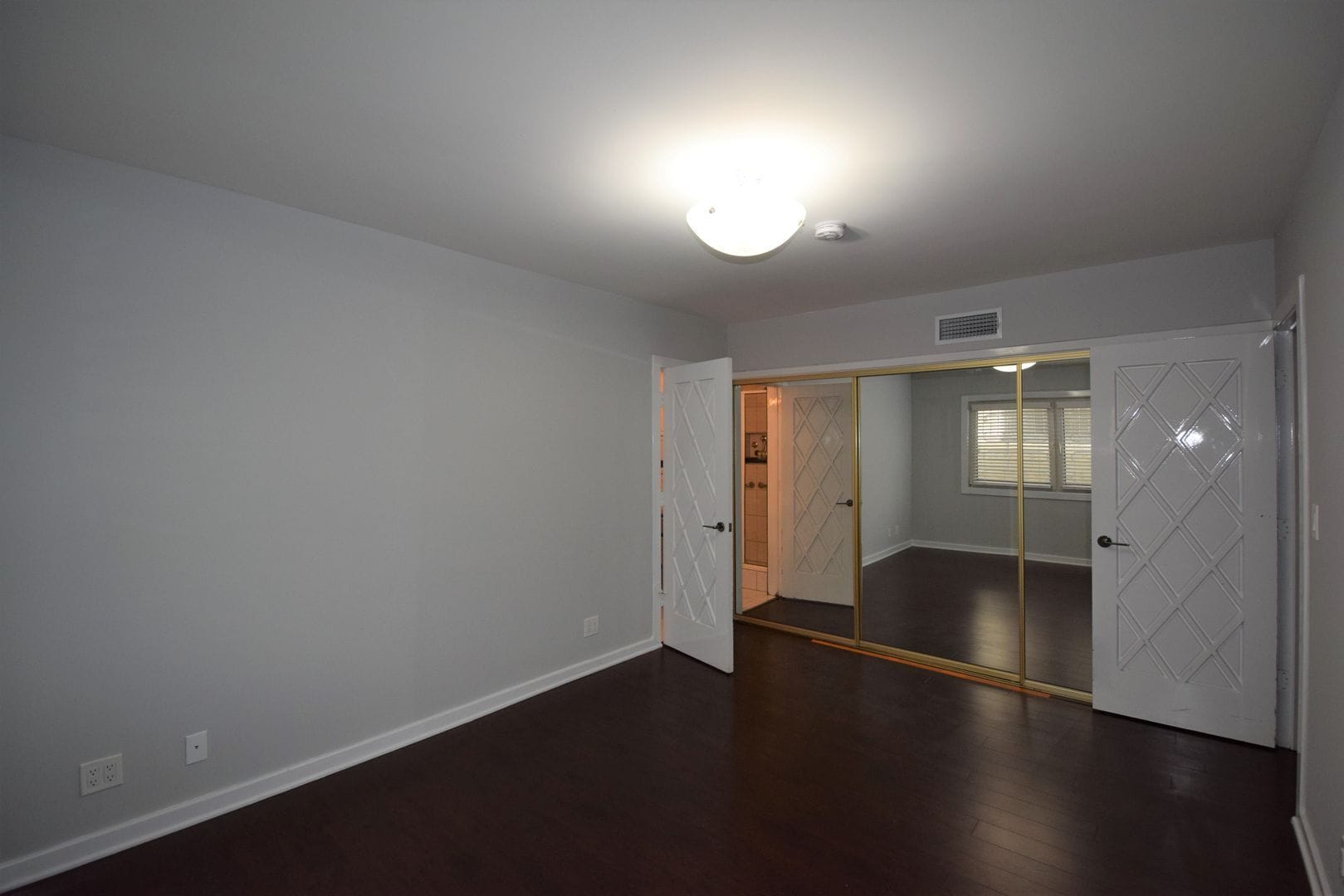 Building Photo - 11204 Peach Grove St