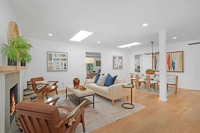 Building Photo - Fully Renovated Orinda Home for Rent, Avai...
