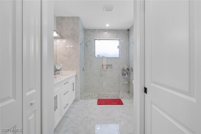 Building Photo - 2406 37th Ave NE